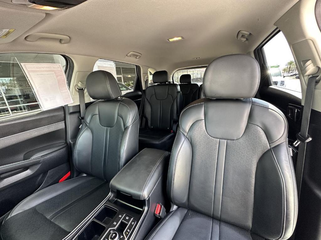 used 2023 Kia Sorento Hybrid car, priced at $31,990