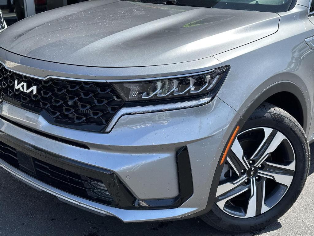 used 2023 Kia Sorento Hybrid car, priced at $31,990