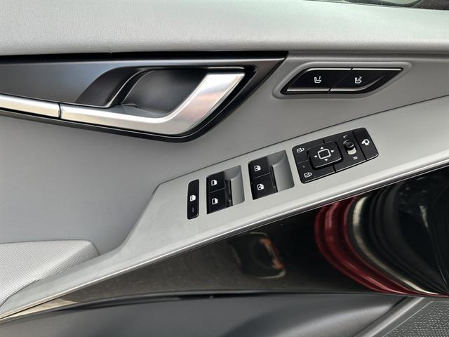 used 2024 Kia Niro car, priced at $25,990