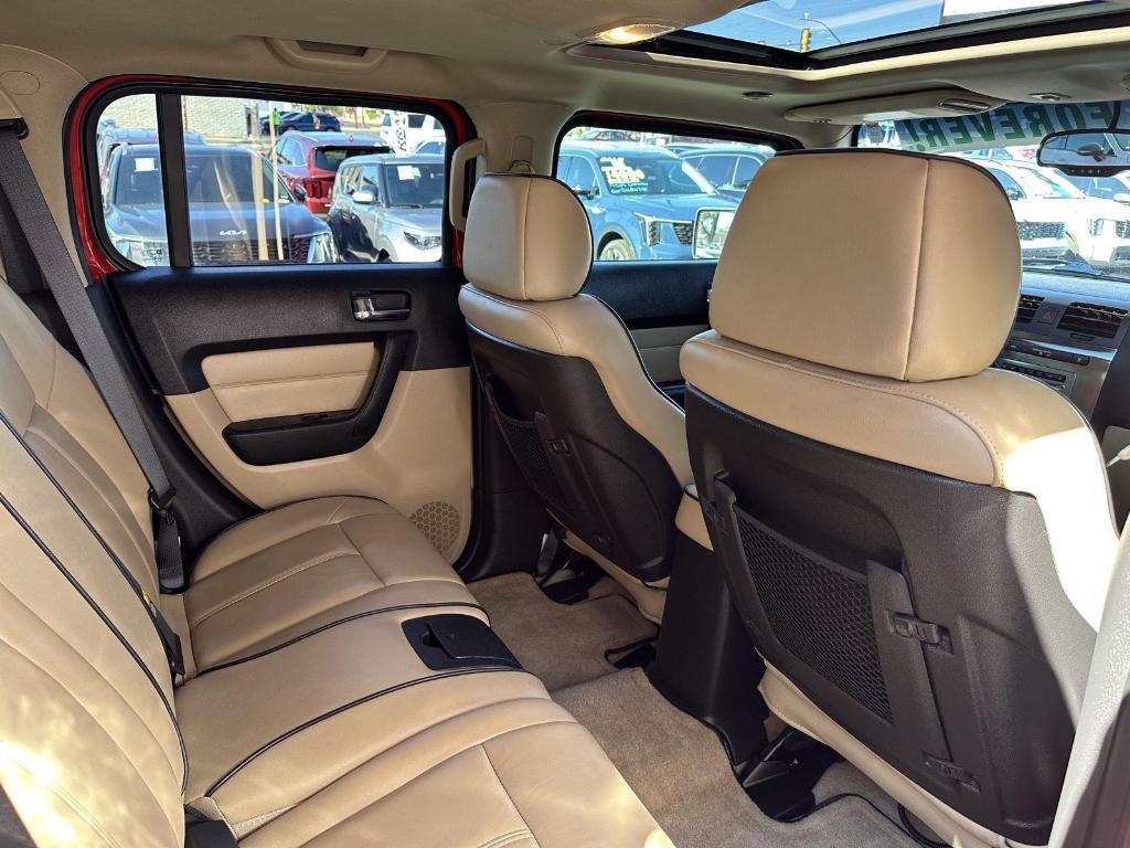 used 2006 Hummer H3 car, priced at $17,990