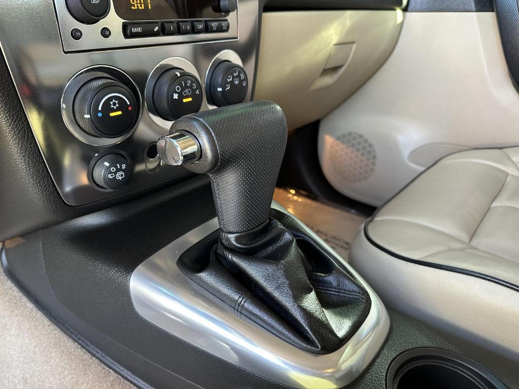 used 2006 Hummer H3 car, priced at $17,990
