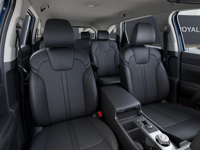 new 2025 Kia Sorento Hybrid car, priced at $40,565