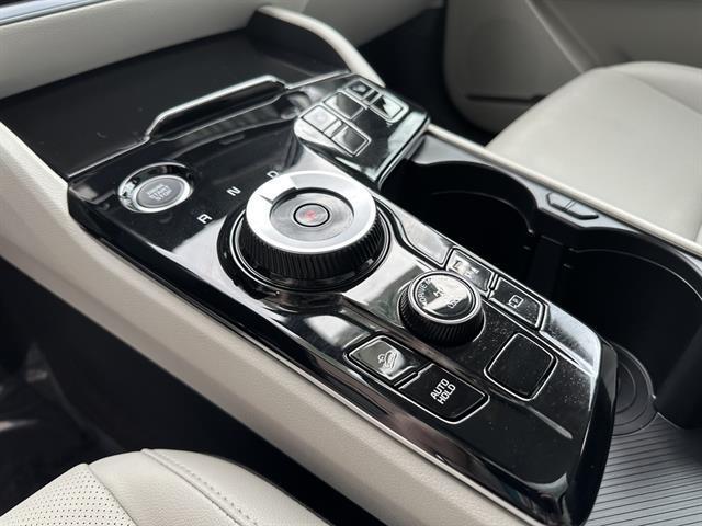 used 2025 Kia Sportage Hybrid car, priced at $30,550