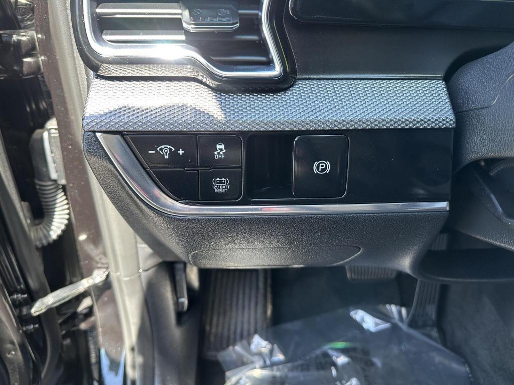 used 2023 Kia Sportage Hybrid car, priced at $26,980