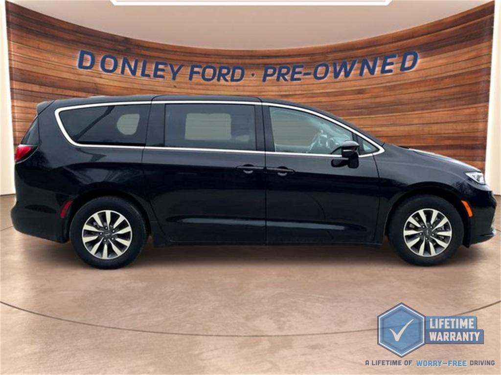 used 2024 Chrysler Pacifica Hybrid car, priced at $33,900