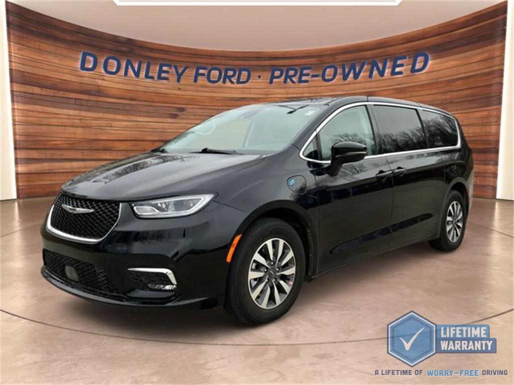 used 2024 Chrysler Pacifica Hybrid car, priced at $33,900