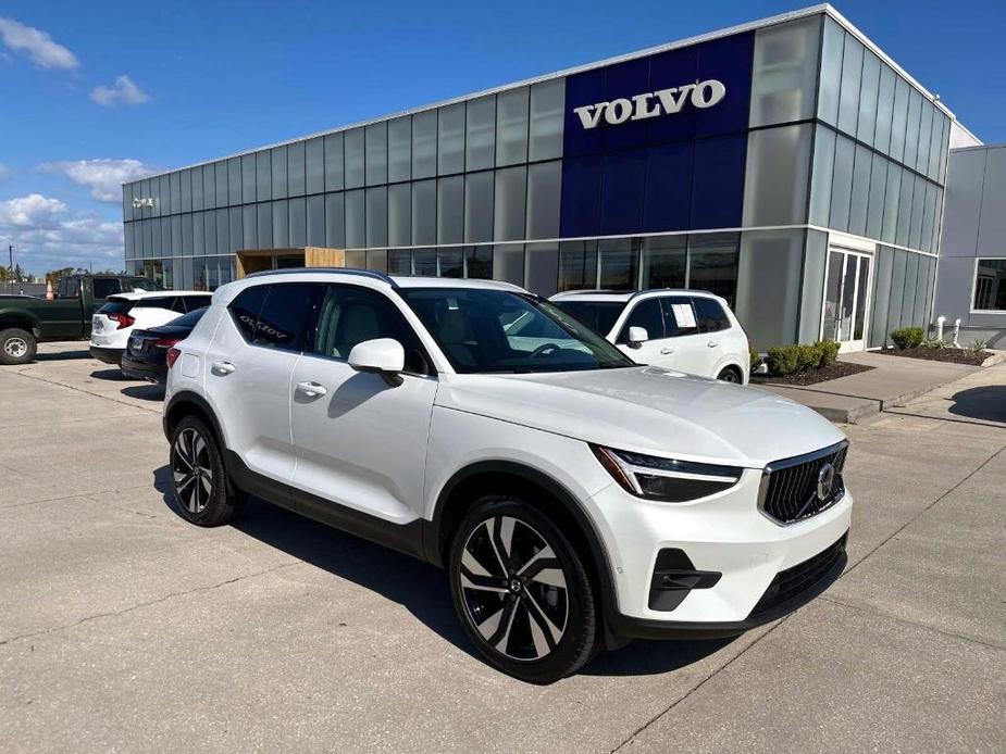 new 2025 Volvo XC40 car, priced at $51,000