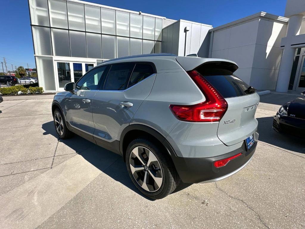 new 2025 Volvo XC40 car, priced at $46,015