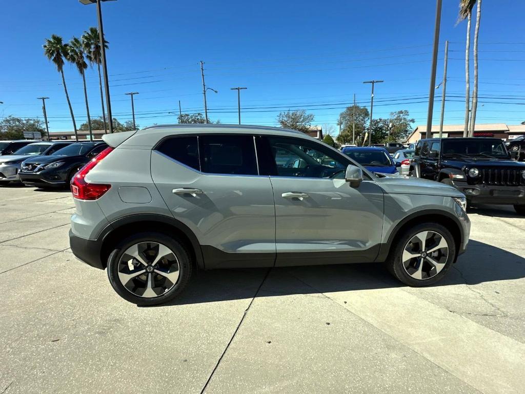 new 2025 Volvo XC40 car, priced at $46,015