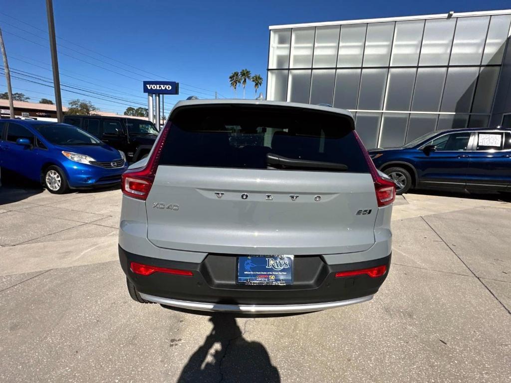 new 2025 Volvo XC40 car, priced at $46,015