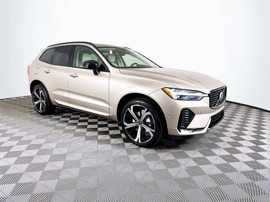 new 2025 Volvo XC60 car, priced at $59,910