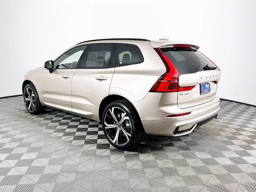 new 2025 Volvo XC60 car, priced at $59,910