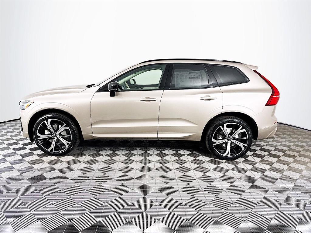 new 2025 Volvo XC60 car, priced at $59,910