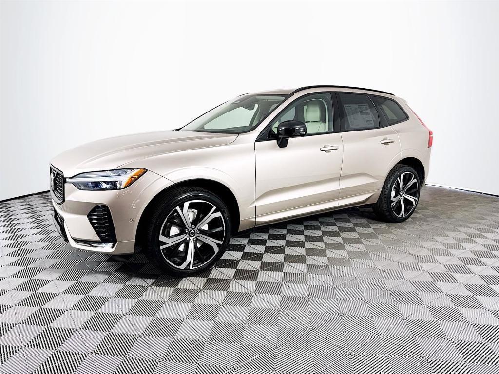 new 2025 Volvo XC60 car, priced at $59,910