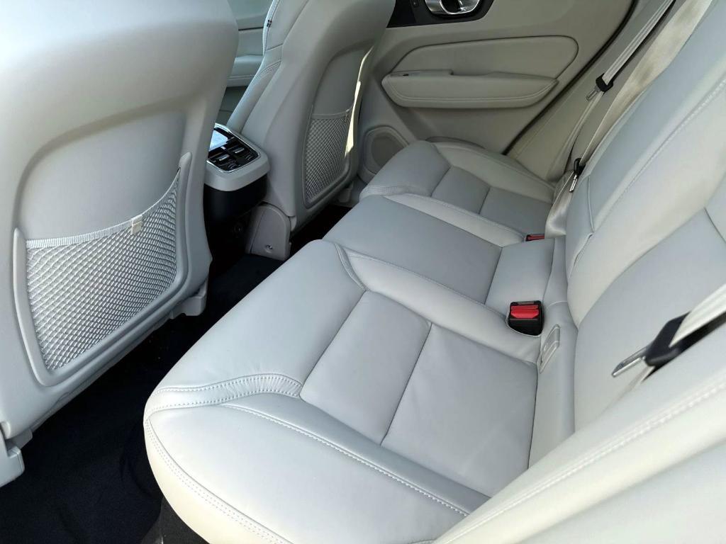 new 2025 Volvo XC60 car, priced at $61,260