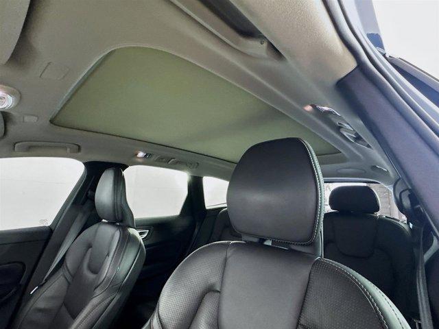 used 2021 Volvo XC60 car, priced at $29,137
