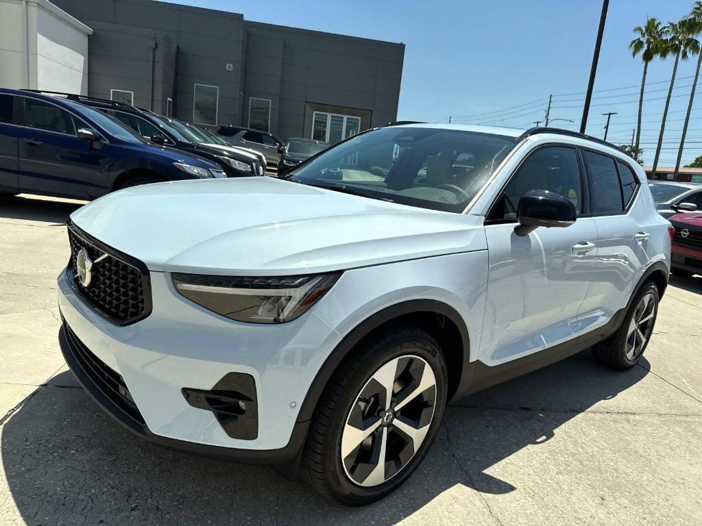 new 2025 Volvo XC40 car, priced at $47,435
