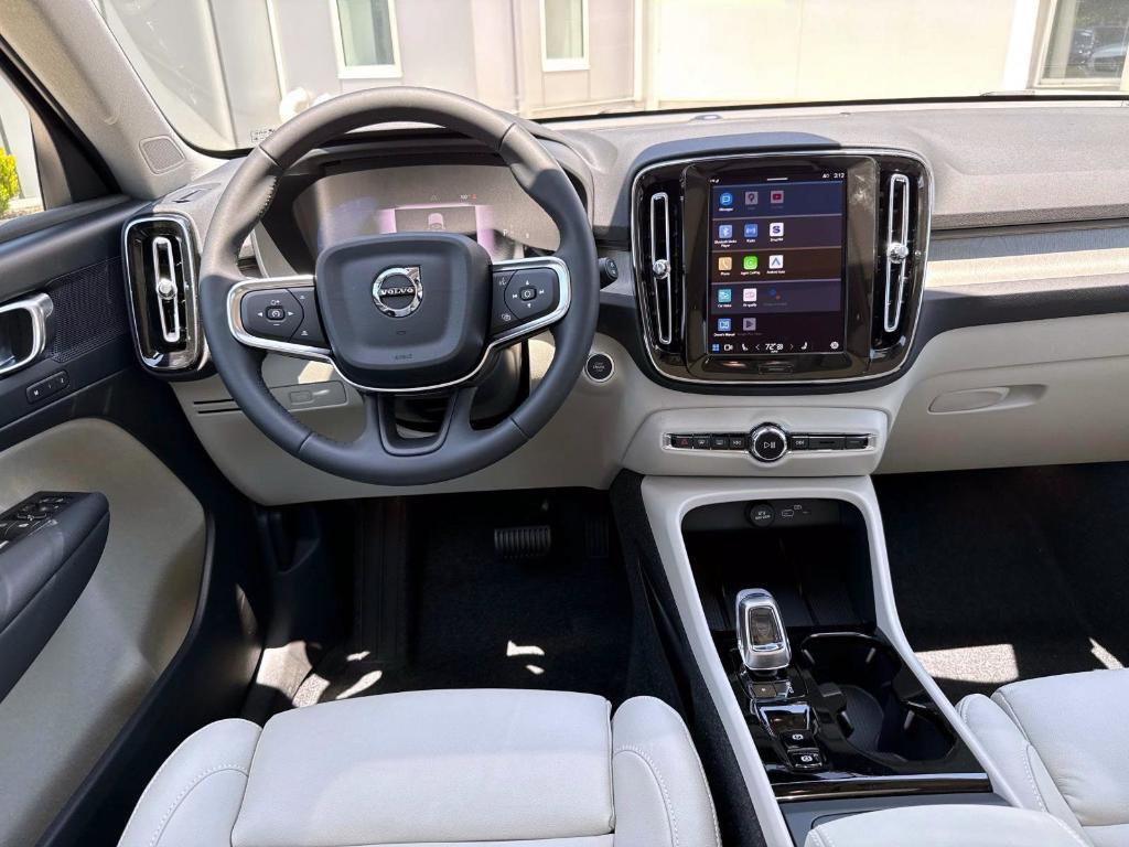 new 2025 Volvo XC40 car, priced at $47,435