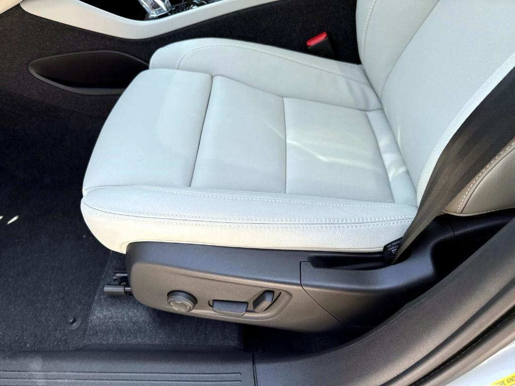new 2025 Volvo XC40 car, priced at $47,435