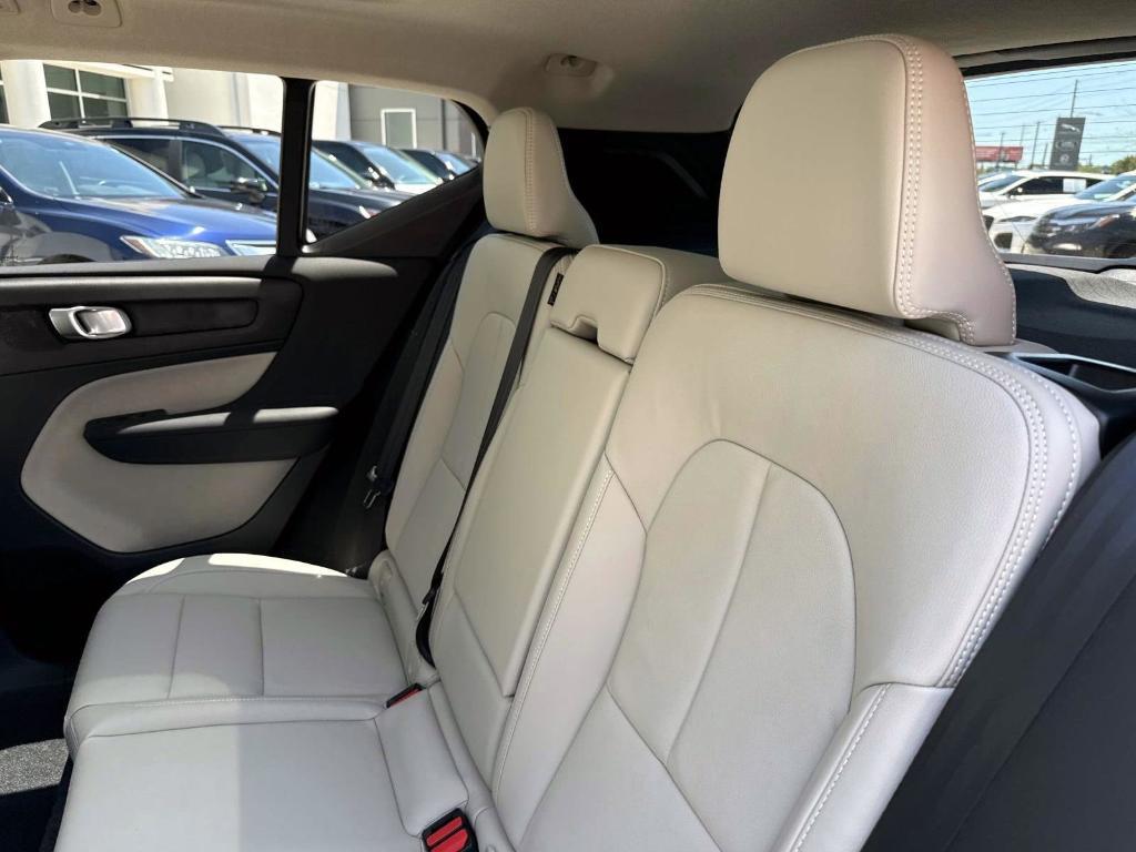 new 2025 Volvo XC40 car, priced at $47,435
