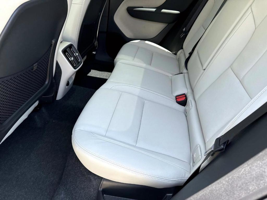 new 2025 Volvo XC40 car, priced at $47,435