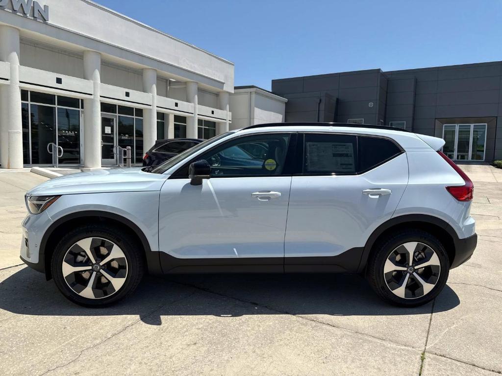 new 2025 Volvo XC40 car, priced at $47,435