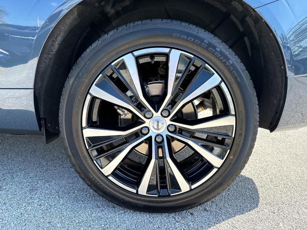 new 2025 Volvo XC60 car, priced at $55,360