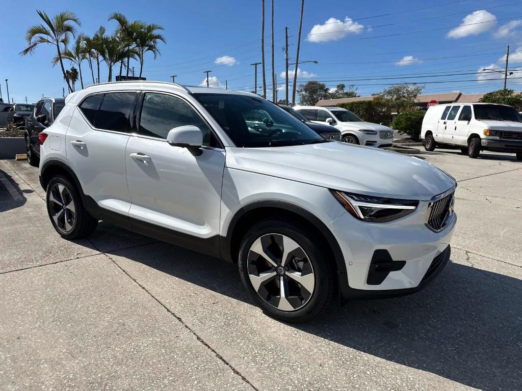 new 2025 Volvo XC40 car, priced at $48,315