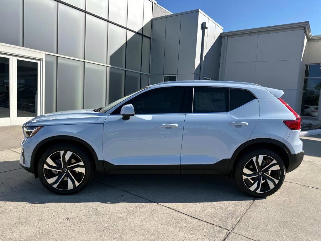 new 2025 Volvo XC40 car, priced at $48,270