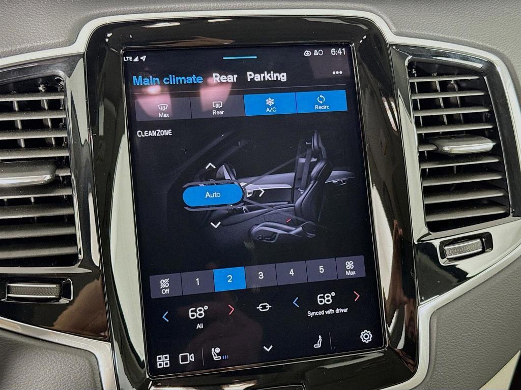 new 2025 Volvo XC90 car, priced at $68,217