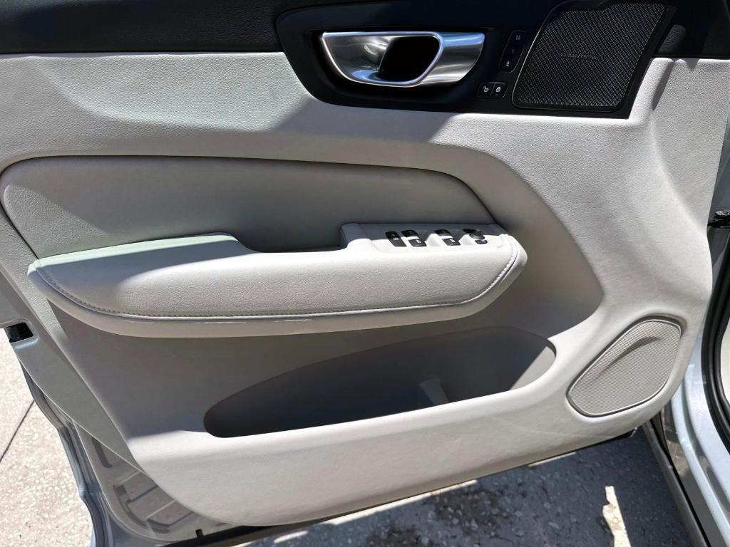 new 2026 Volvo XC60 Plug-In Hybrid car, priced at $74,435