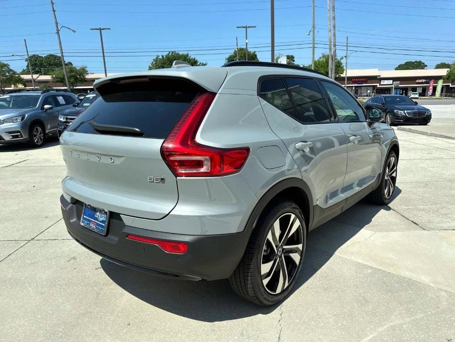 new 2024 Volvo XC40 car, priced at $49,270