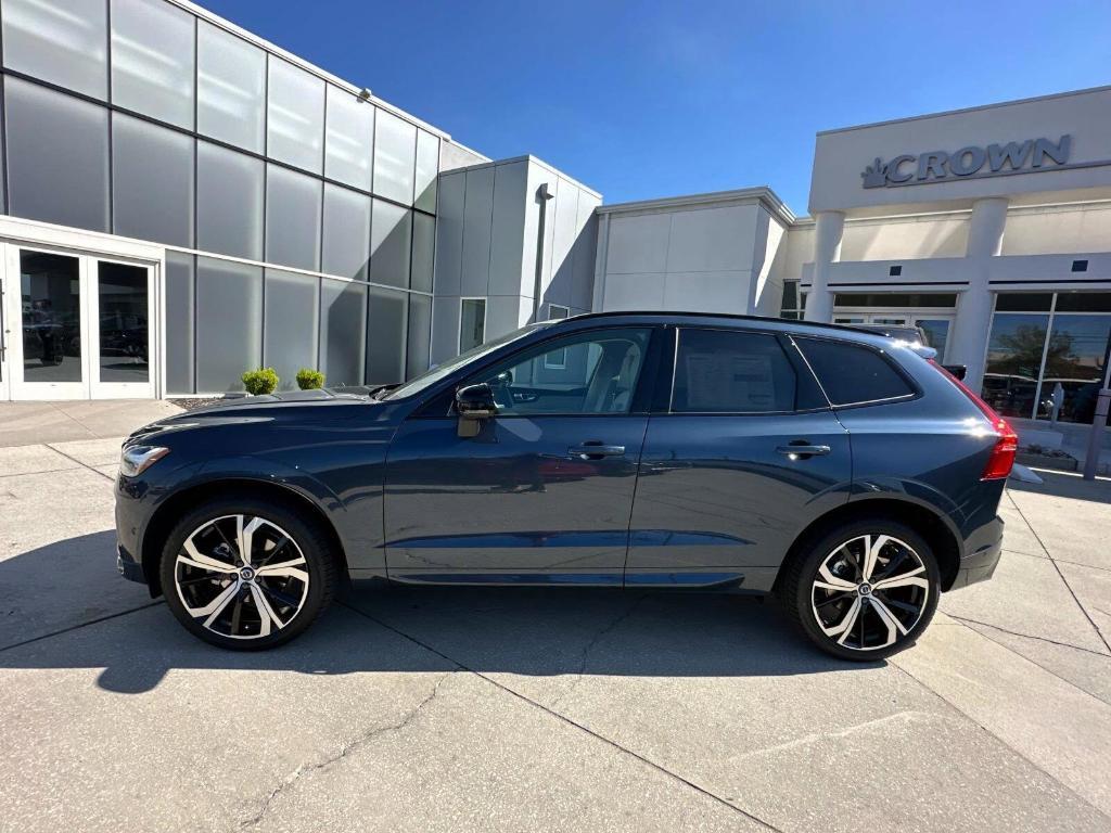 new 2025 Volvo XC60 car, priced at $59,910