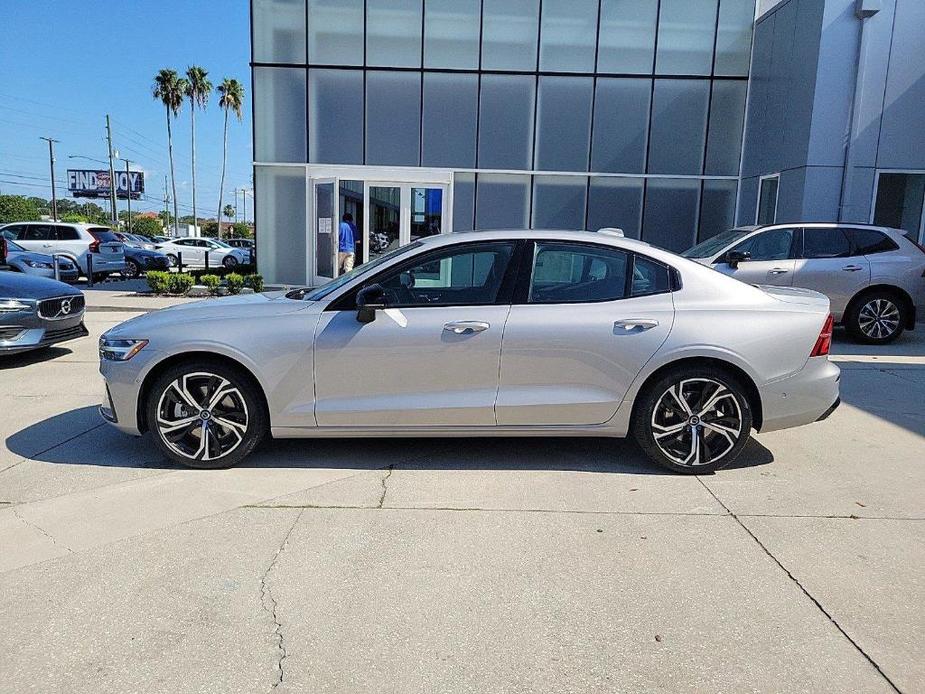 new 2024 Volvo S60 car, priced at $46,995