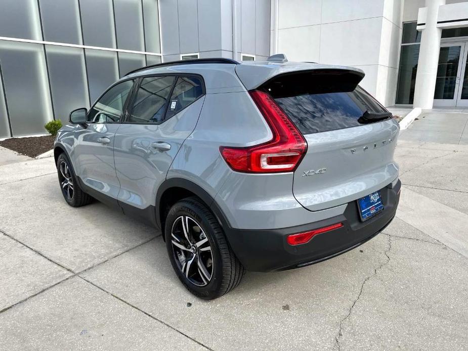 new 2024 Volvo XC40 car, priced at $43,980