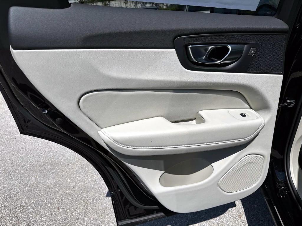 new 2025 Volvo XC60 car, priced at $55,360