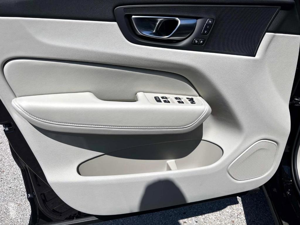 new 2025 Volvo XC60 car, priced at $55,360