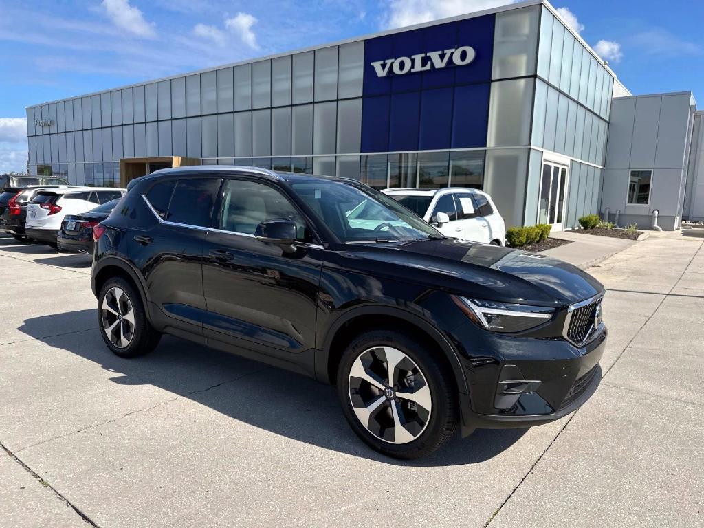 new 2025 Volvo XC40 car, priced at $47,765