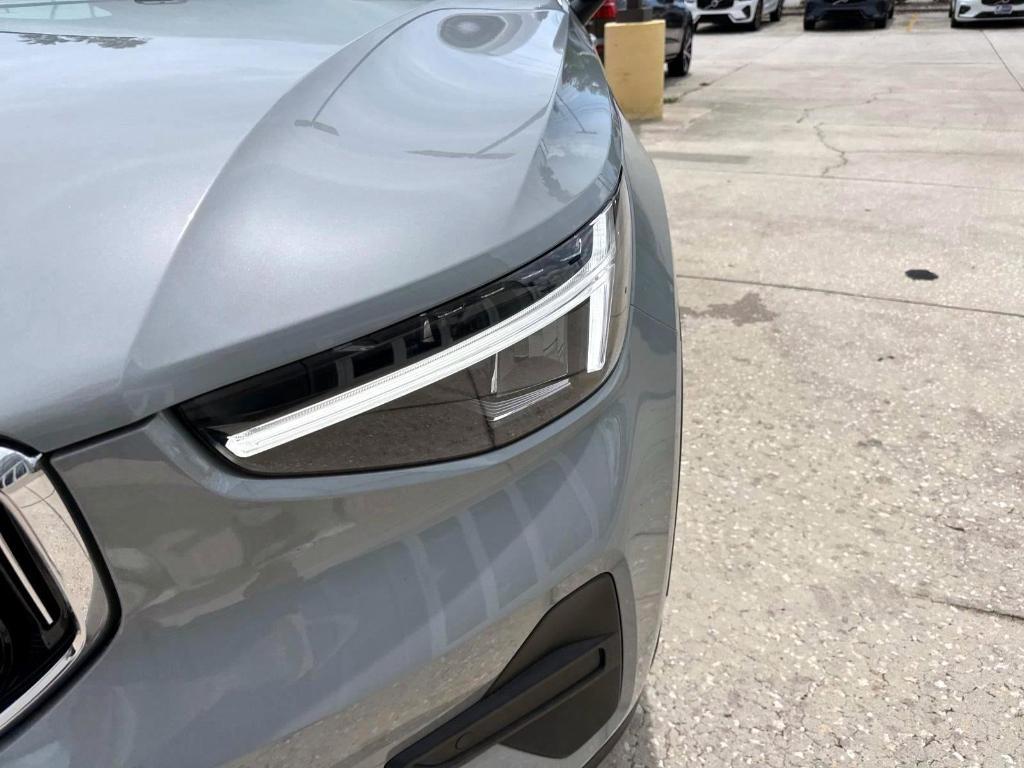 new 2025 Volvo XC40 car, priced at $45,465
