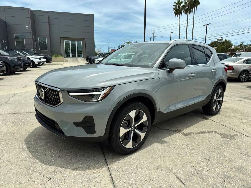 new 2025 Volvo XC40 car, priced at $45,465