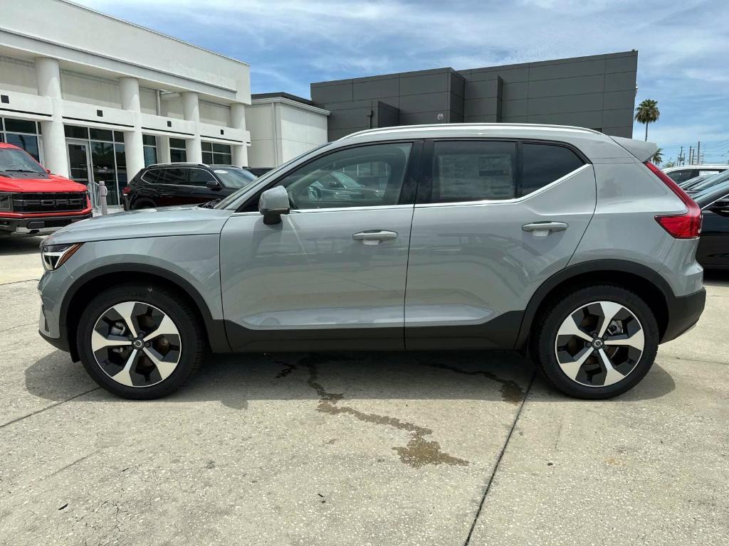 new 2025 Volvo XC40 car, priced at $45,465
