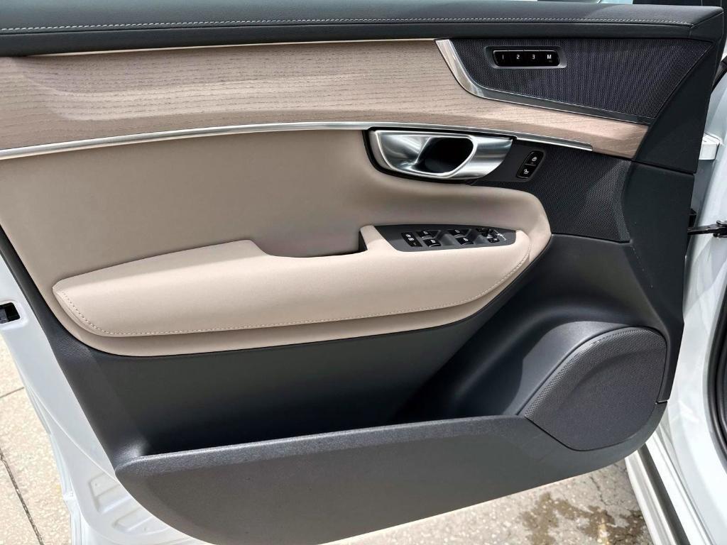new 2026 Volvo XC90 car, priced at $67,275