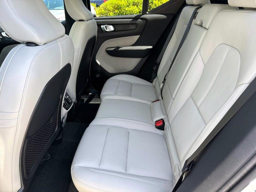 new 2025 Volvo XC40 car, priced at $49,810