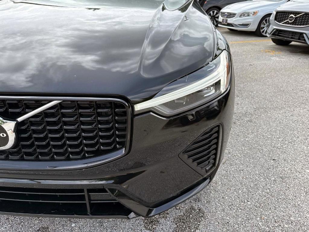 new 2025 Volvo XC60 car, priced at $51,975