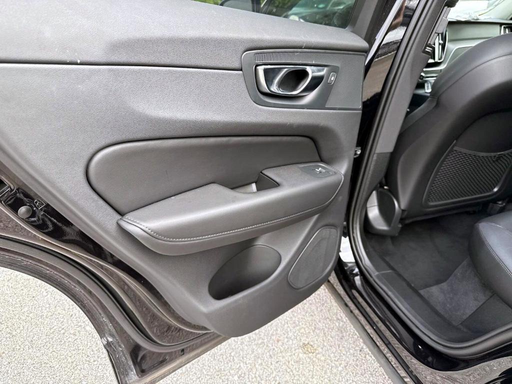 new 2025 Volvo XC60 car, priced at $54,975