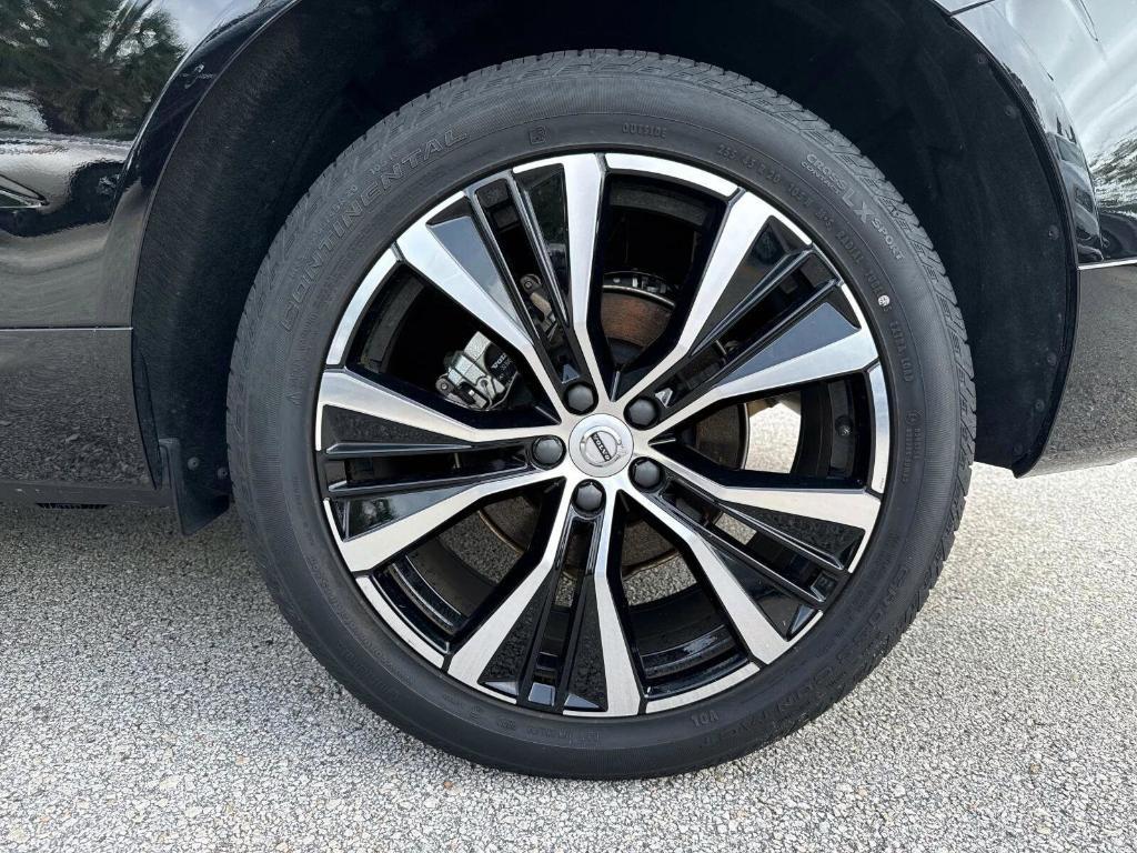 new 2025 Volvo XC60 car, priced at $54,975
