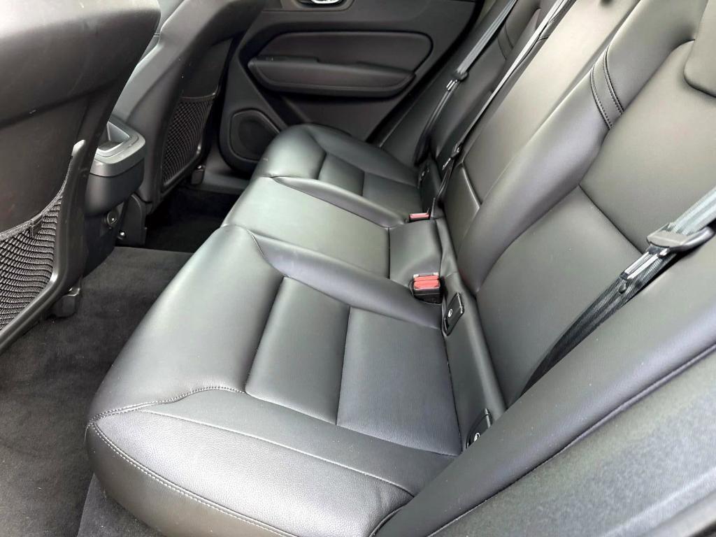new 2025 Volvo XC60 car, priced at $51,975