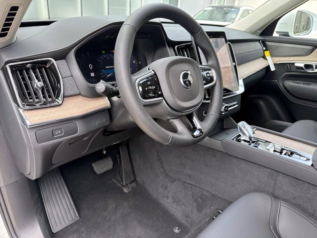 new 2025 Volvo XC90 car, priced at $65,555