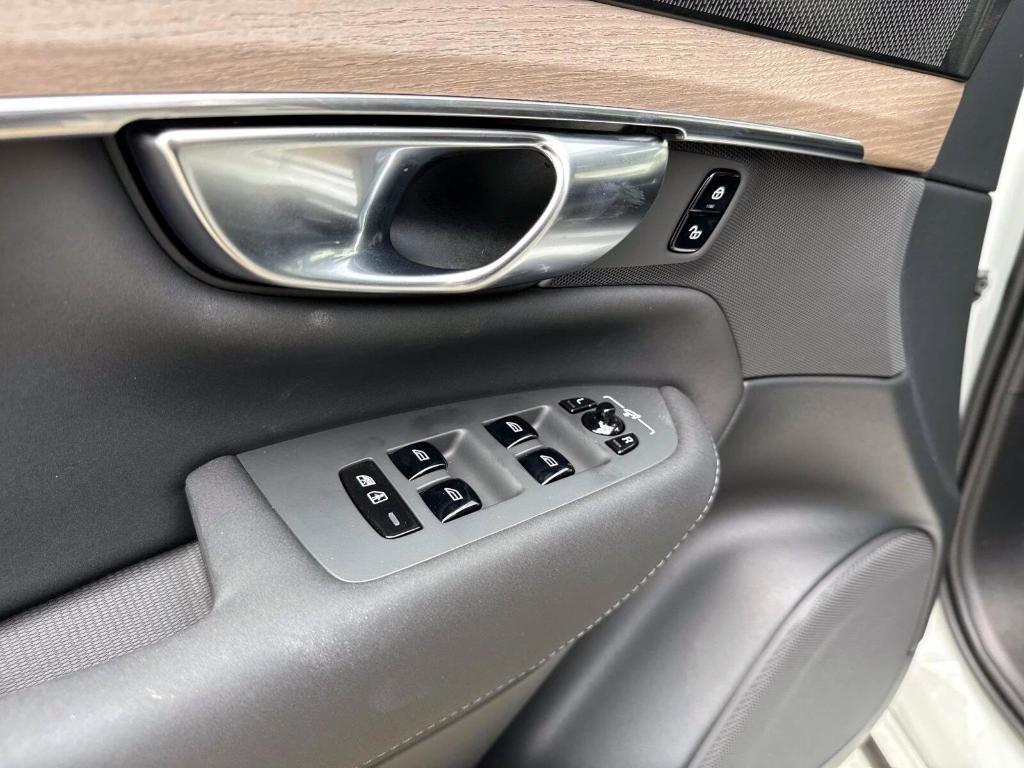 new 2025 Volvo XC90 car, priced at $65,555