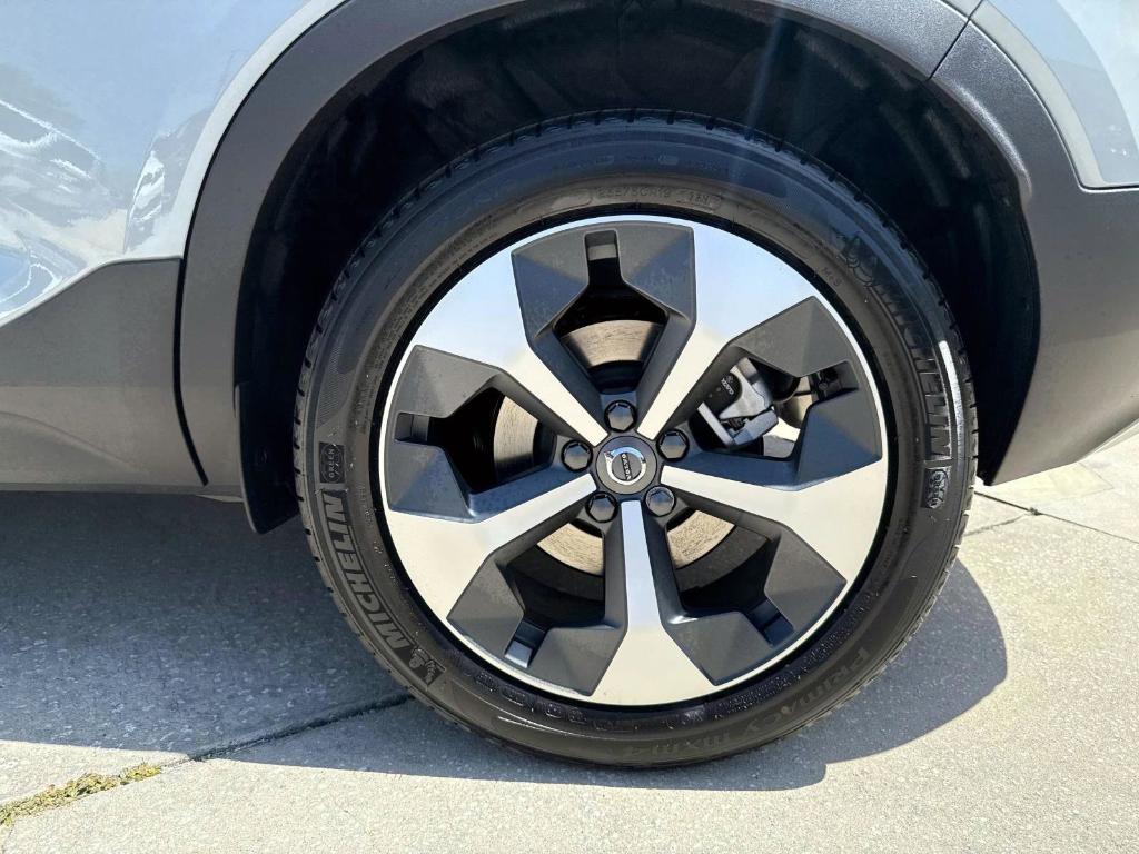 new 2025 Volvo XC40 car, priced at $45,485